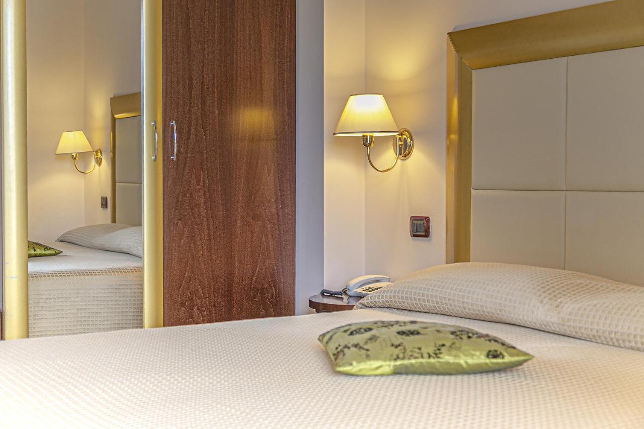 Hotel Metropolitan بيلاريا-إيجيا مارينا المظهر الخارجي الصورة