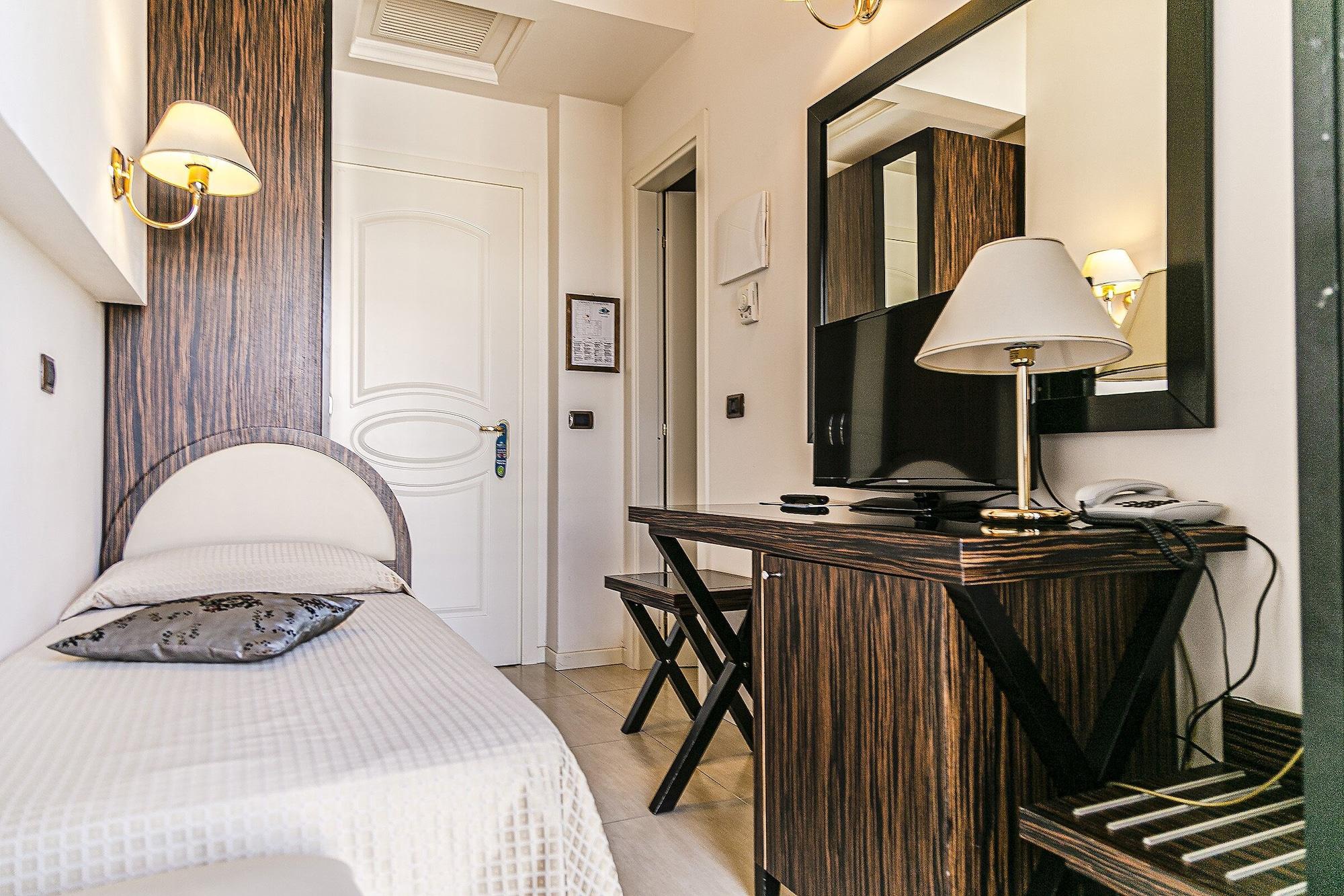 Hotel Metropolitan بيلاريا-إيجيا مارينا المظهر الخارجي الصورة
