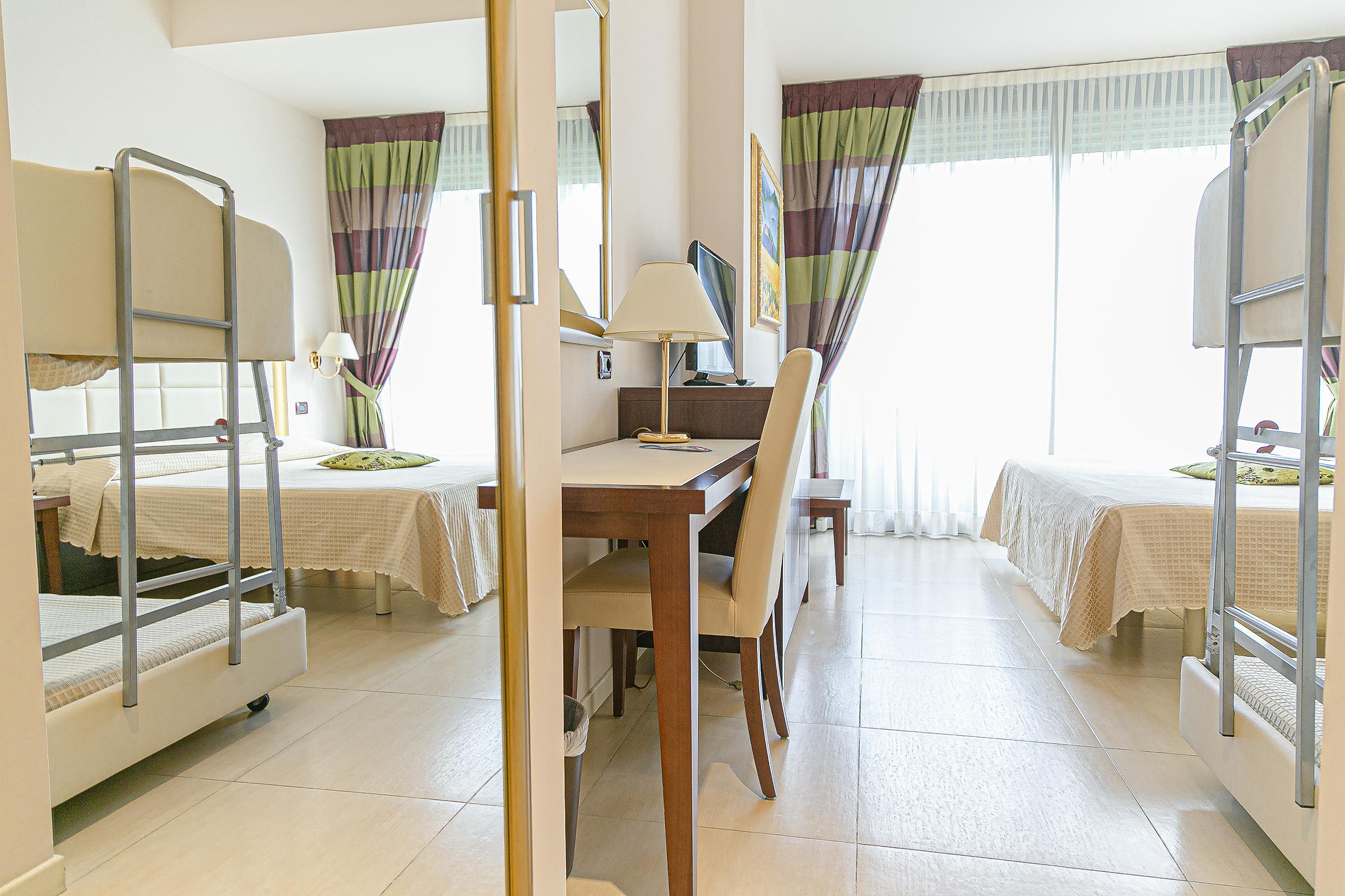 Hotel Metropolitan بيلاريا-إيجيا مارينا المظهر الخارجي الصورة