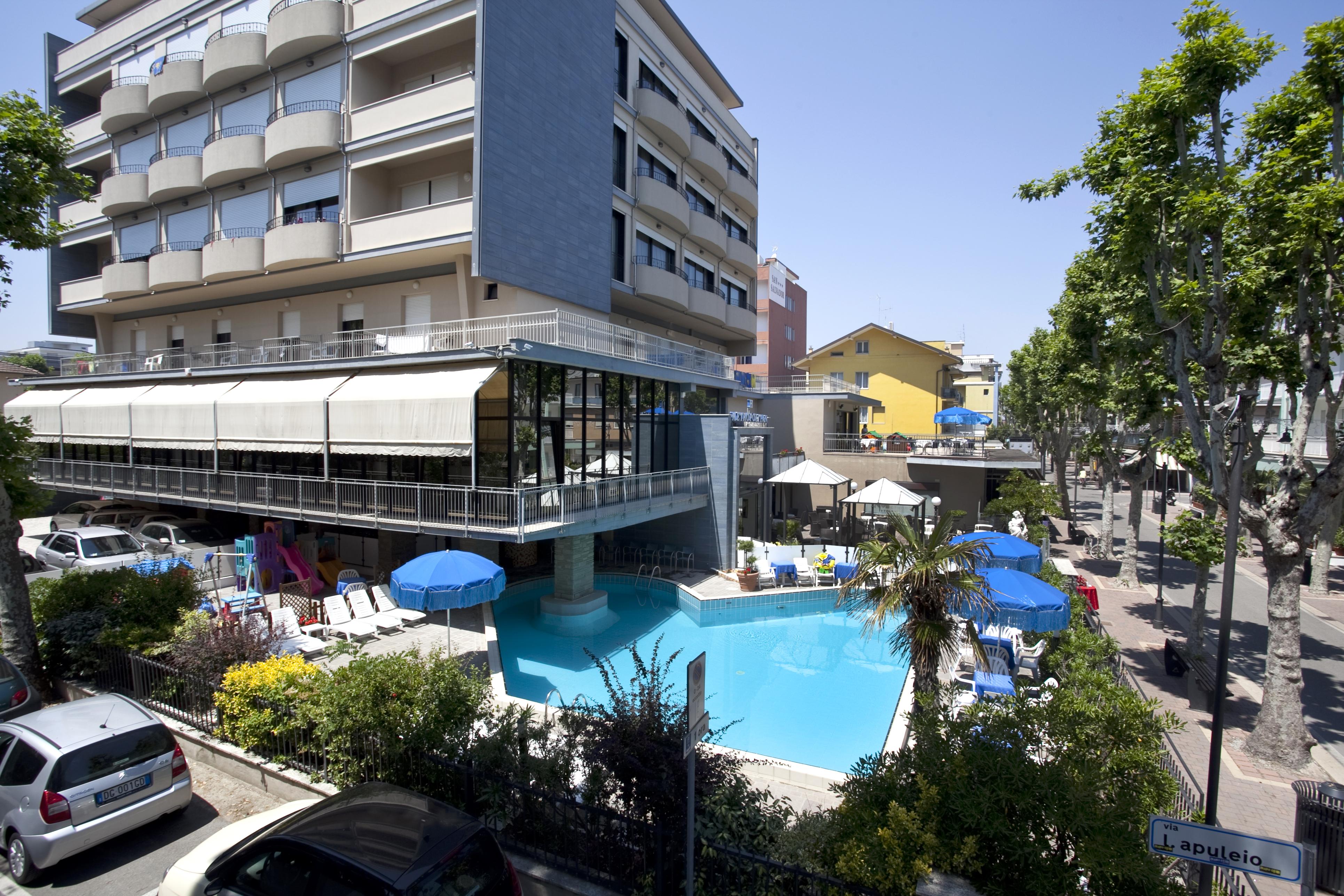 Hotel Metropolitan بيلاريا-إيجيا مارينا المظهر الخارجي الصورة