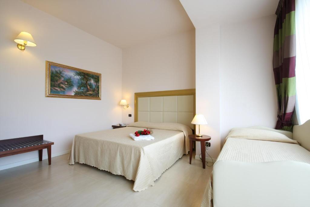 Hotel Metropolitan بيلاريا-إيجيا مارينا المظهر الخارجي الصورة